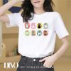 Áo phông trắng nữ họa tiết 8 chú mèo